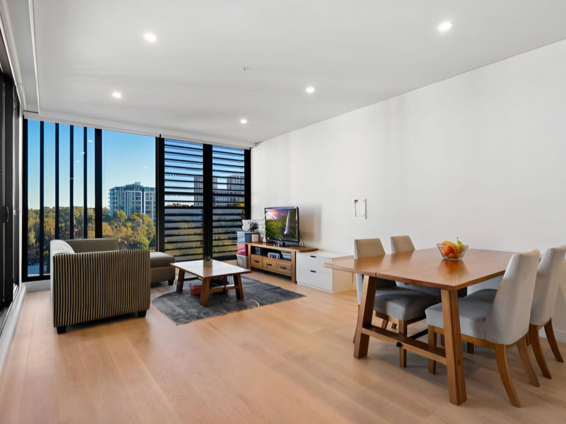 B902 / 82 Waterloo Road, Macquarie Park