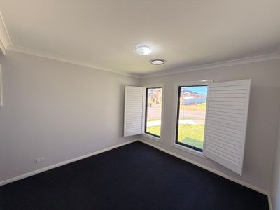 101 Sixteenth Avenue, Austral