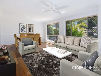12 Mitchell Pl, Forest Lake