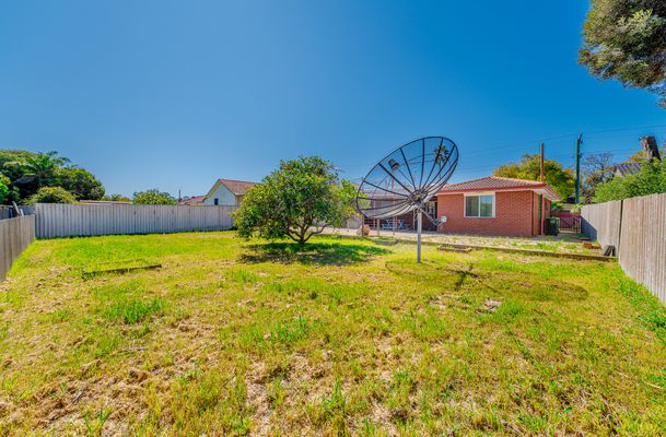 12 Adamson Rd, Parmelia