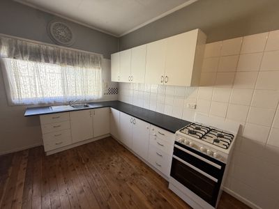12 Howard Street, Parkes