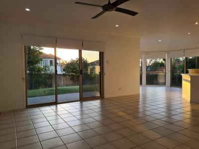 53 Coventry Circuit, Carindale