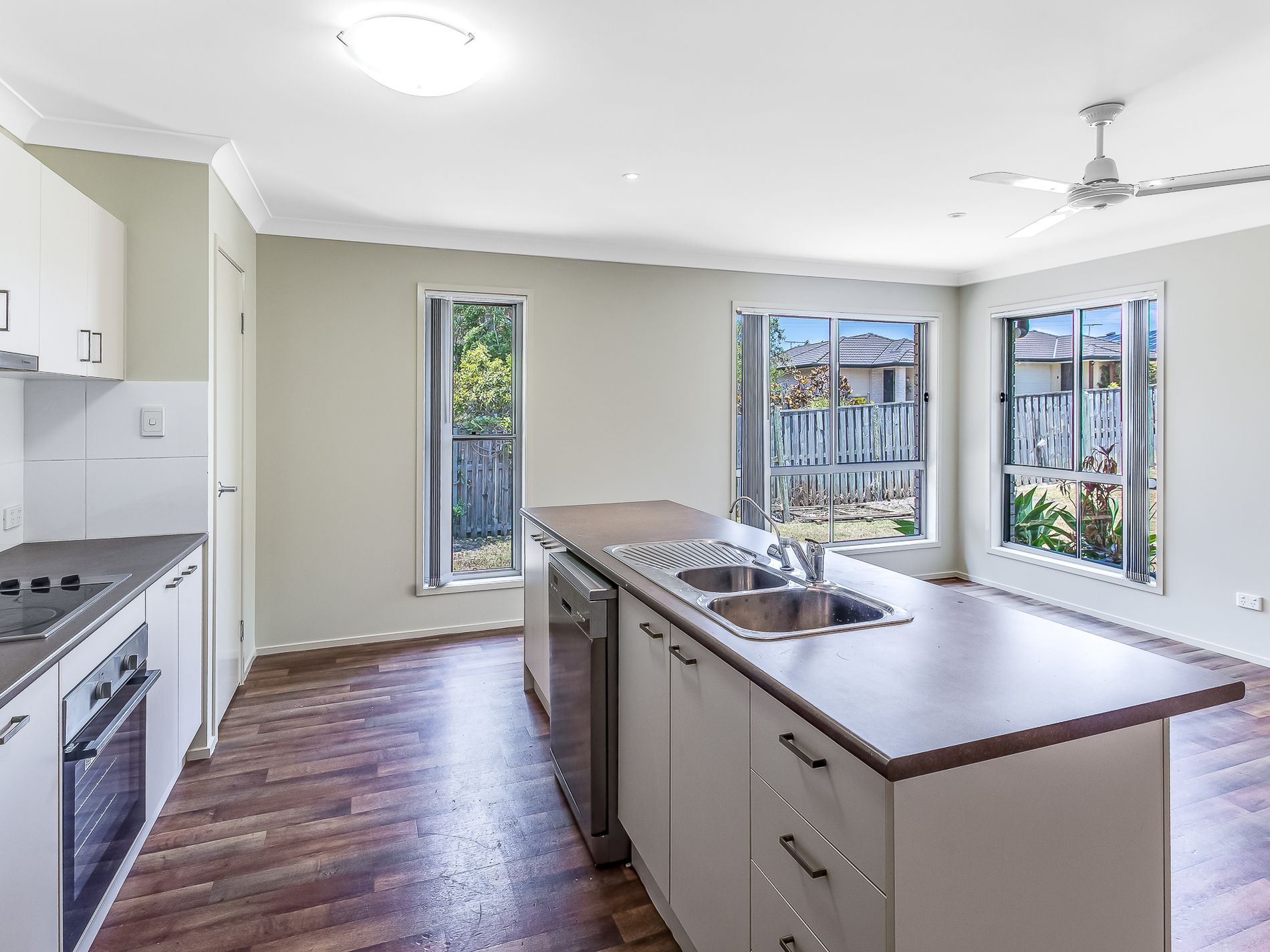 50 Vanilla Av, Griffin