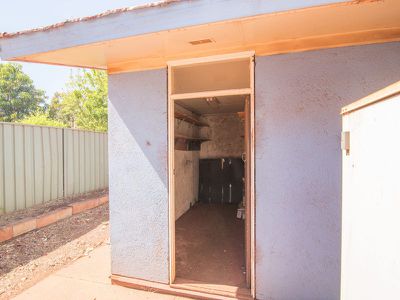 11 Boorthanna Crescent, Newman