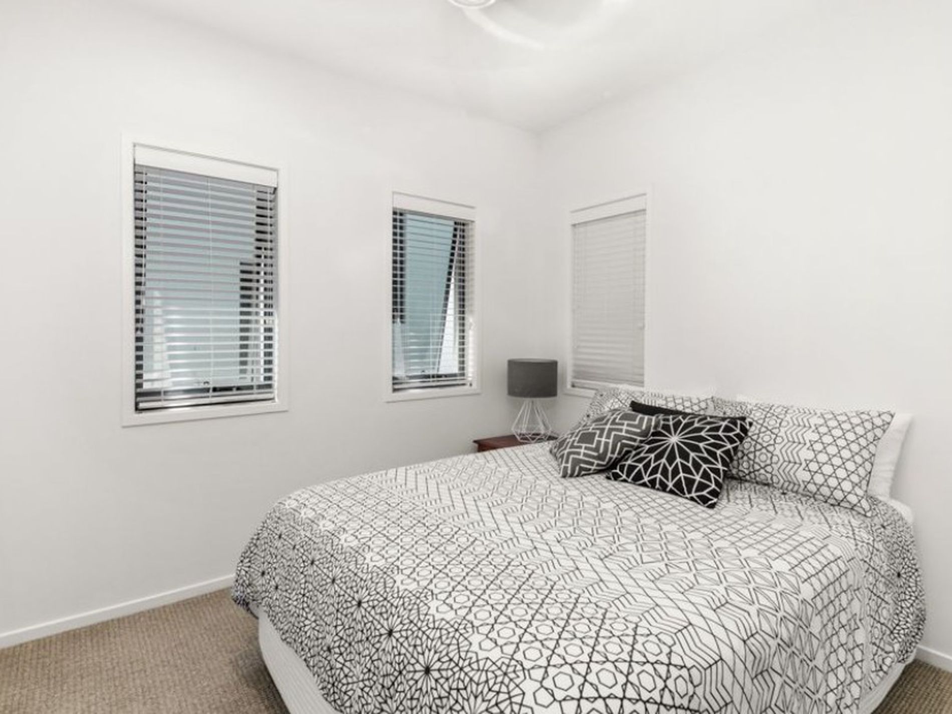 2 / 115 Peregian Springs Drive, Peregian Springs