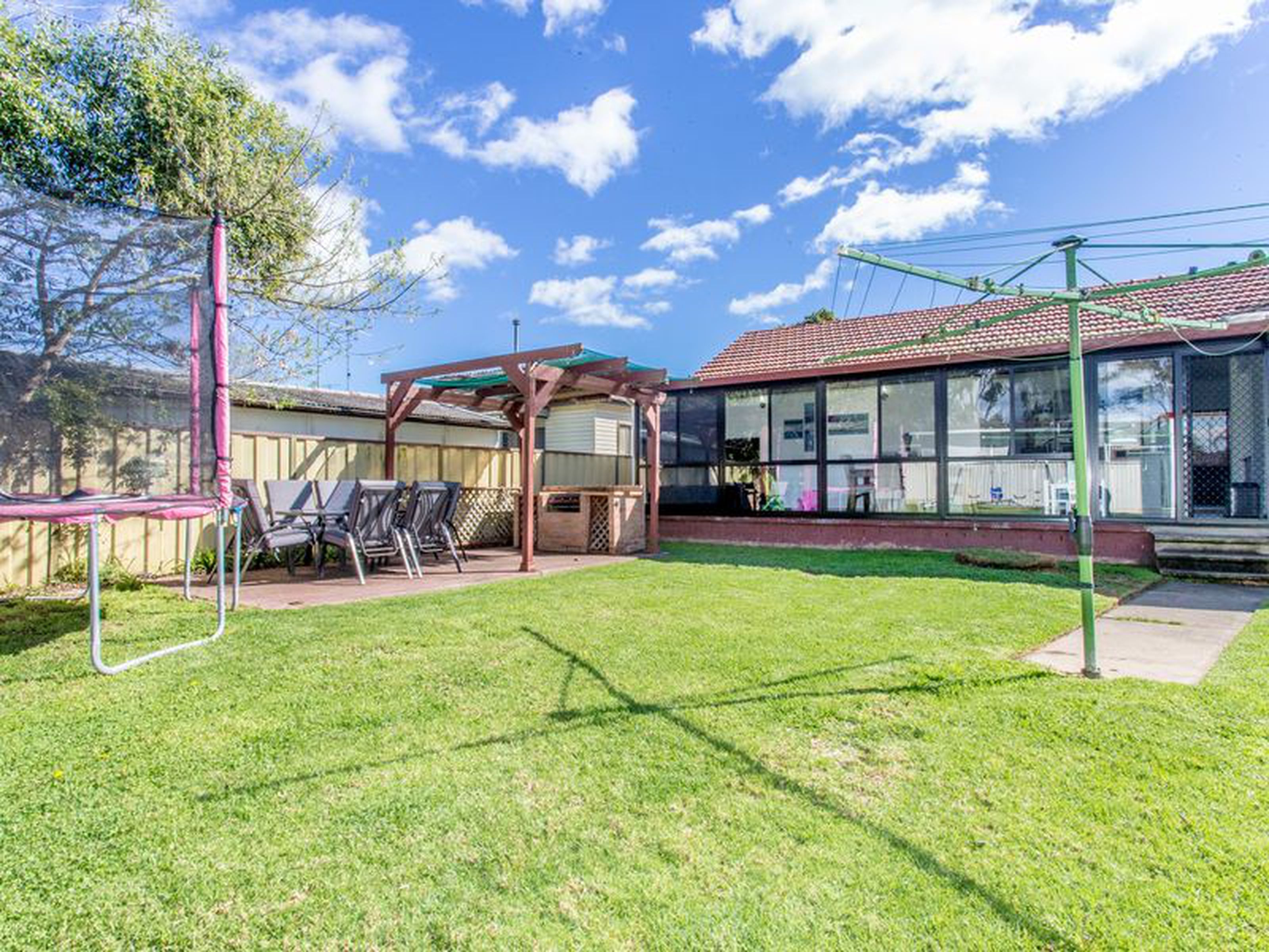 4 Anthony Crescent, KINGSWOOD