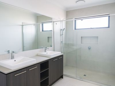 14 Windermere Way, Wyndham Vale