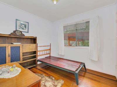 12 Sunningdale Avenue, Rochedale South