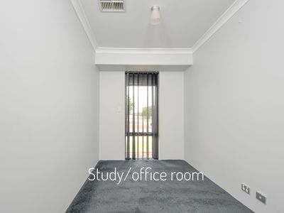 20 Ambleside Parade, Waikiki