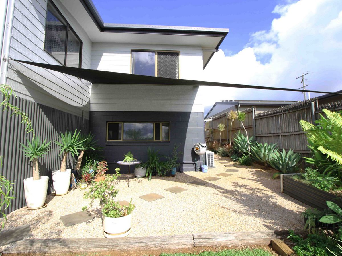 10 Rita Circuit, Atherton
