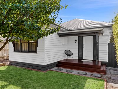 21 Elizabeth Street, Belmont