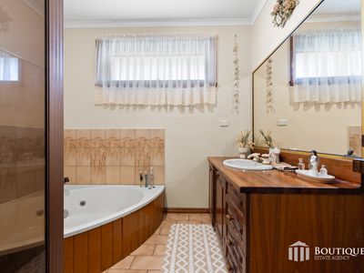 8 Ellerslie Court, Noble Park North
