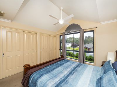 145 Halloran Drive, Jerrabomberra