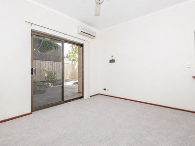 5 Lakeside Road, Churchlands