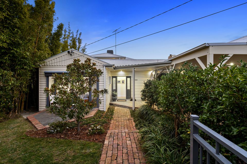 48 CLARKE AVENUE, Belmont