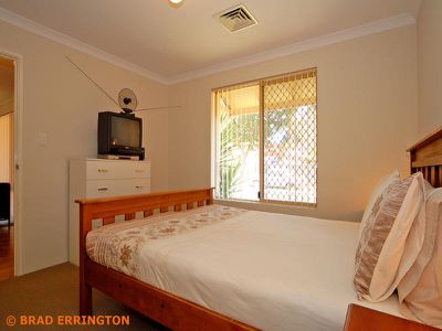 2 Kybra Grove, Stratton