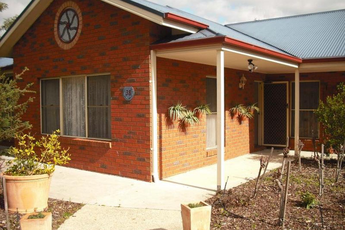 38 Livingstone Street, Avenel