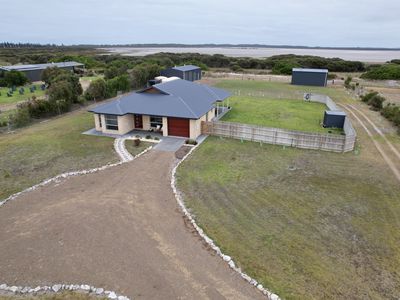 26 Lakeside Drive, Beachport