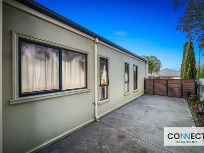33 Champagne Grove, Narre Warren South