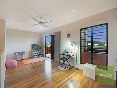 6 Lord Howe Promenade, Douglas