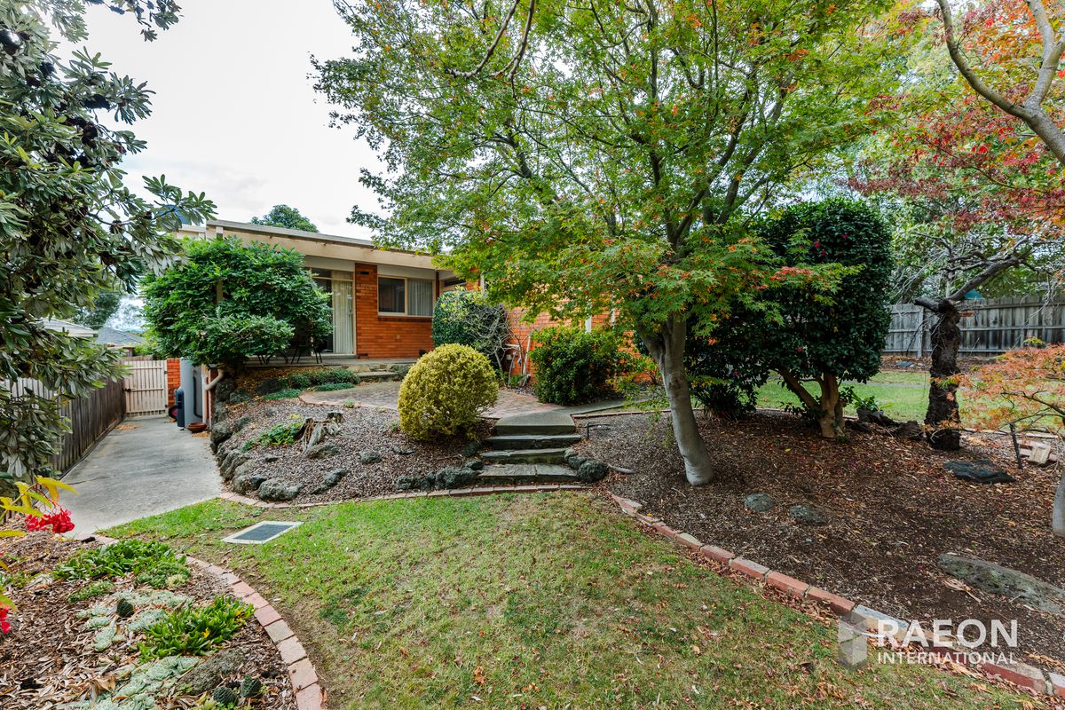28 Bryson Grove, Templestowe Lower