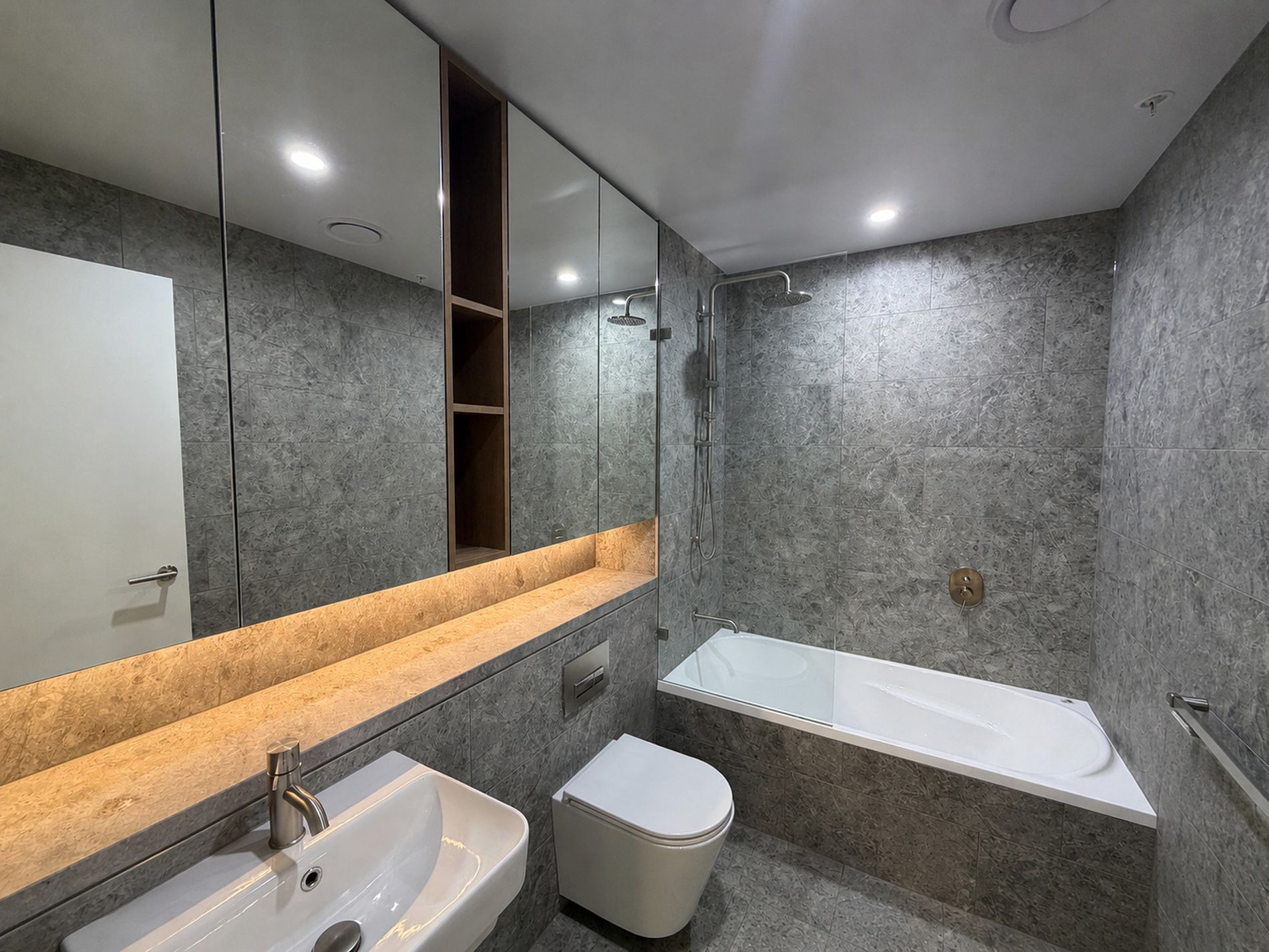 601 / 8 Mentmore Avenue, Rosebery