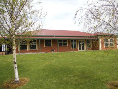 246 Square Mile Road, Yahl