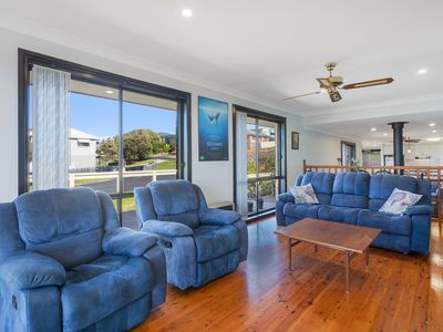 34 Sunset Boulevard, Kianga