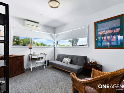 16 / 80 Moolyyir Street, Urangan