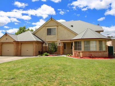 15 Locke Street, Raglan