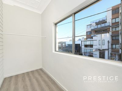 FLAT / 11 Belmore Street, Arncliffe