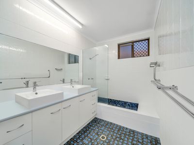 4 Toni Close, Bayview Heights