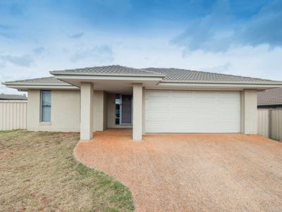 37 Frangipani Drive, Kingaroy