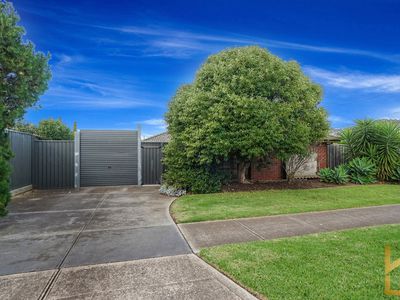 11 Mount Eagle Way, Wyndham Vale