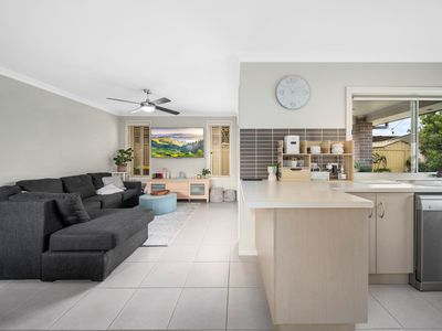 29 Pacific Palms Circuit, Carnes Hill