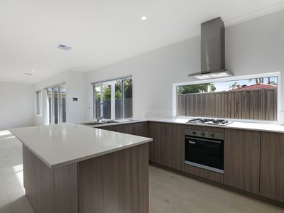 91 Twickenham Drive, Kingsley