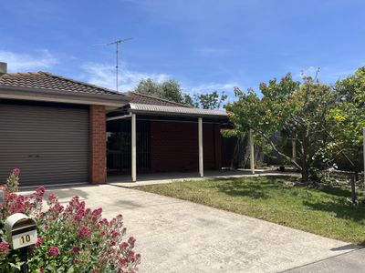 10 Dorr Court, Belmont