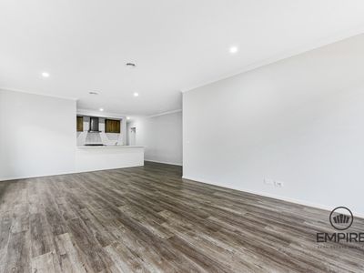 26 Carnelian Circuit , Clyde North
