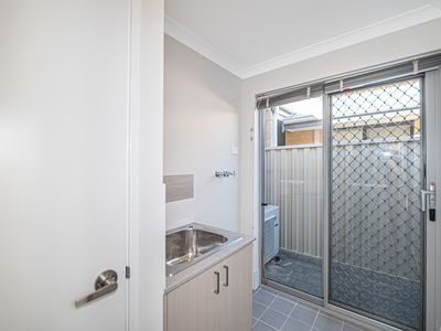 11 Aquila Loop, Piara Waters