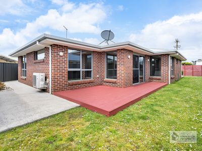 1 / 147 Inglis Street, Wynyard