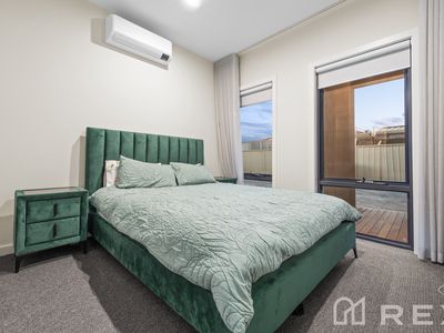 2 / 33 Arcadia Avenue, Hallam