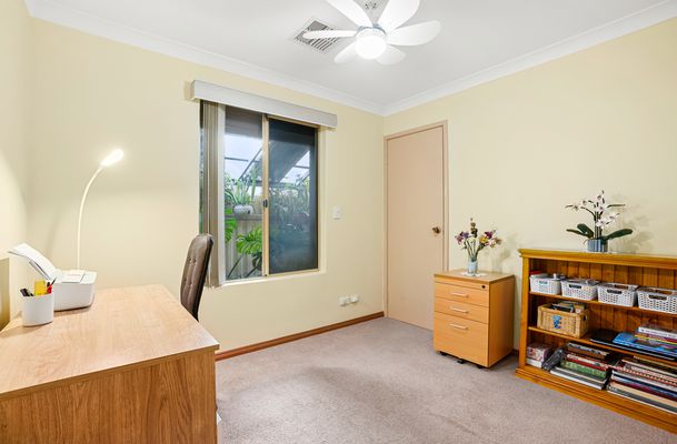 19 Conway Loop, Waikiki