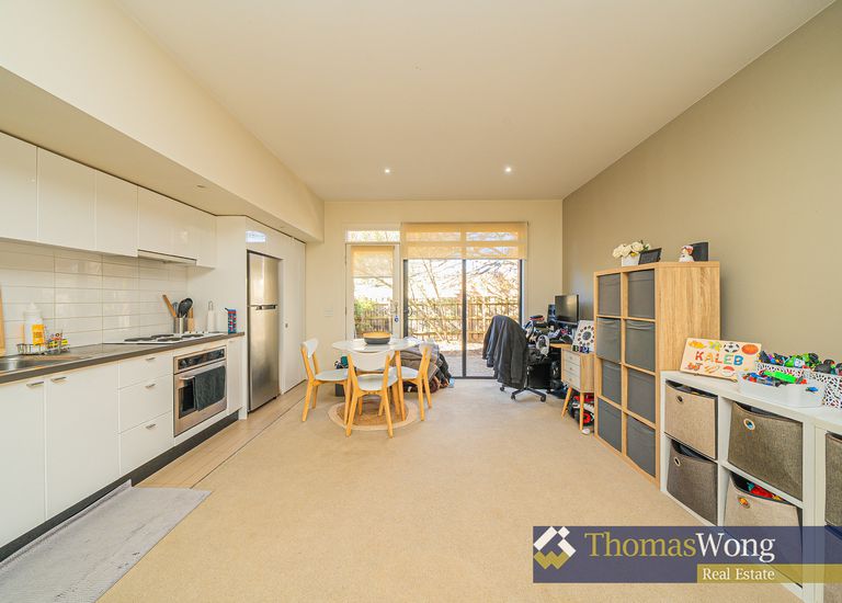 21D Browns Road, Clayton