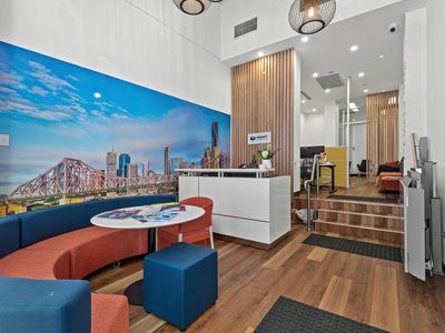 1B / 99 Creek Street, Brisbane City
