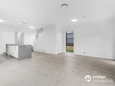 8 Mclachlan Place, Moorebank