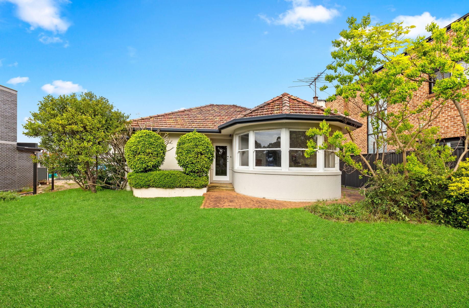 8a Yeronga Close, St Johns Park Oxbridge Global Real Estate, Finance & Projects