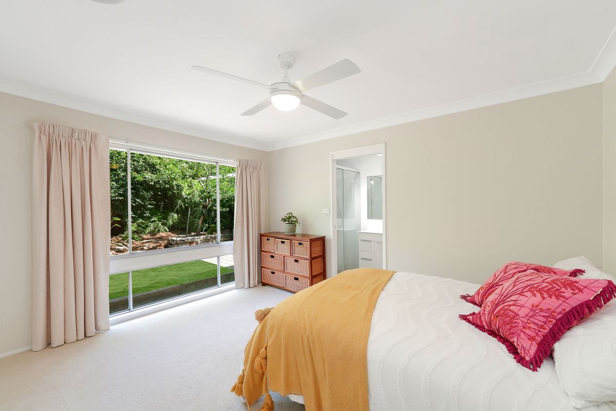 28 Lakeside Drive, Macmasters Beach