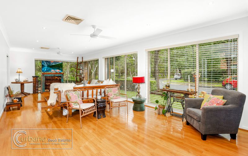 8 Damper Avenue, Beaumont Hills
