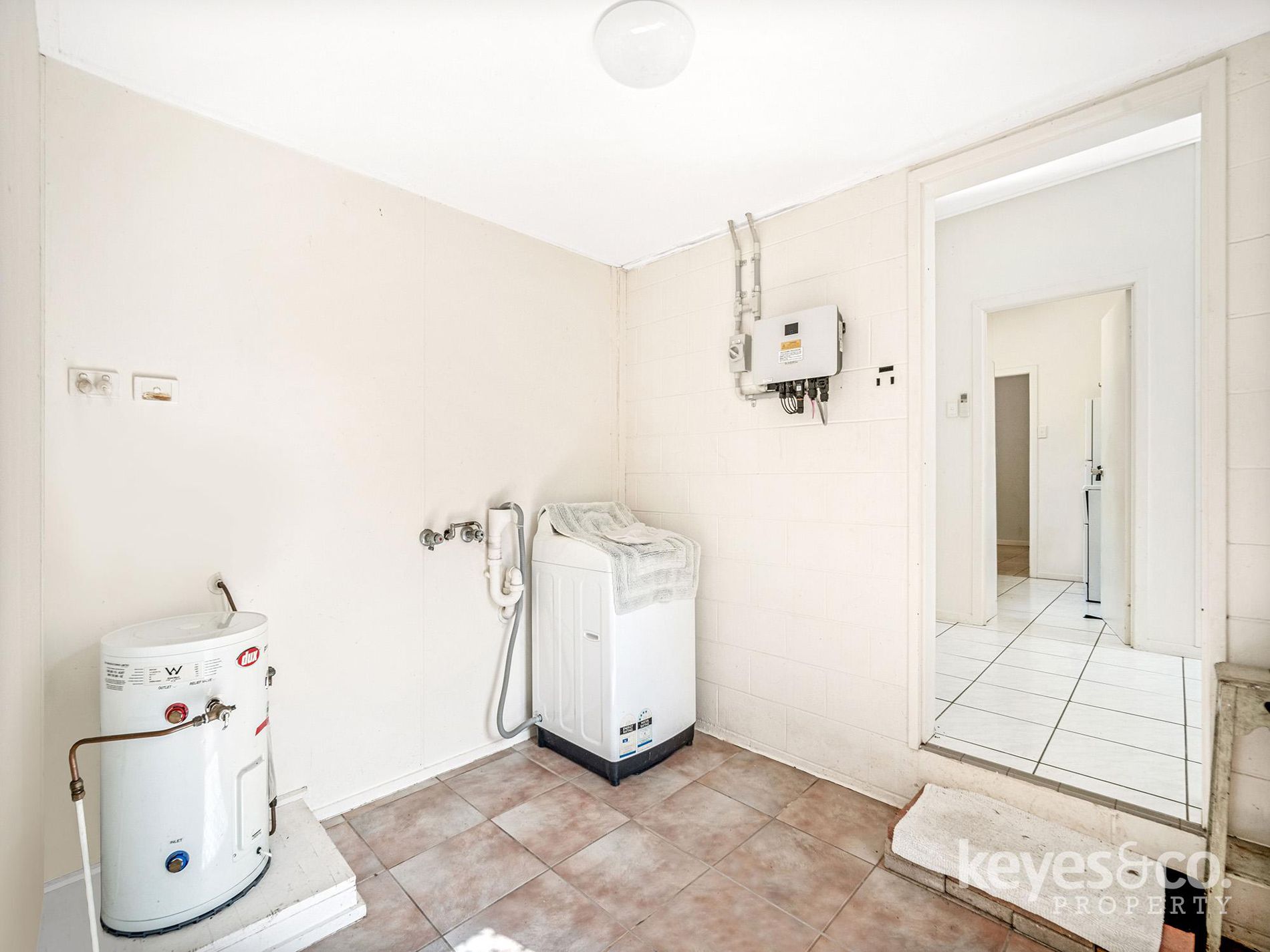 24 Alligator Creek Road, Alligator Creek