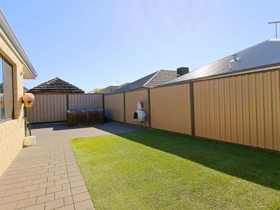 10 Narbone Way, Piara Waters